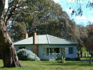 South Mokanger Farm Cottages - Dalby Accommodation 3