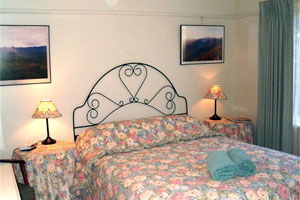 South Mokanger Farm Cottages - Dalby Accommodation 5