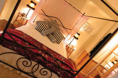 Azidene House - Dalby Accommodation 3