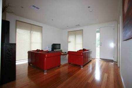 Boutique Stays - Waters Edge - Dalby Accommodation 1