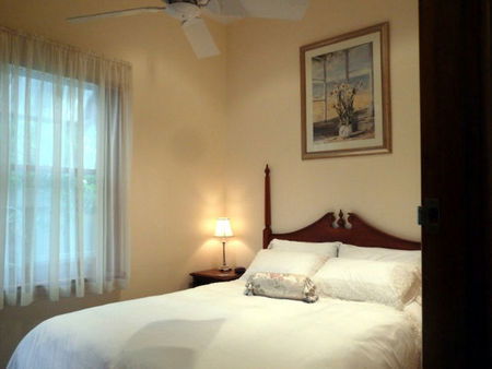 Trafalgar Cottage - Dalby Accommodation 1