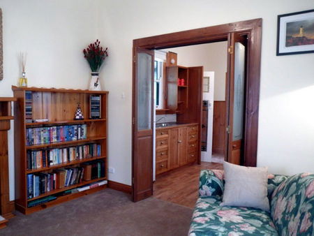 Trafalgar Cottage - Dalby Accommodation 2