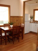 Loves Lane Cottages - Dalby Accommodation 5
