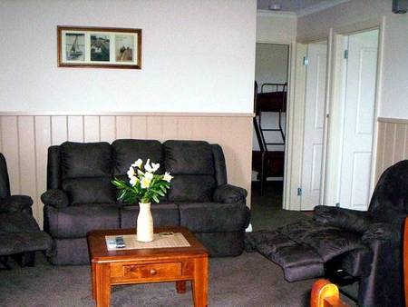Prom Port Cottages - Dalby Accommodation 4