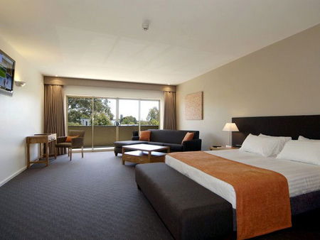 Mornington On Tanti - Dalby Accommodation 3