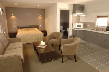 Seymours On Lydiard - Dalby Accommodation 1