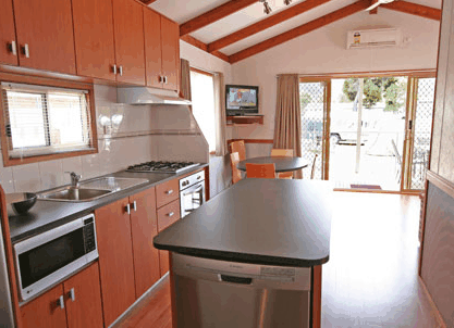 Apollo Bay Holiday Park - Dalby Accommodation 5