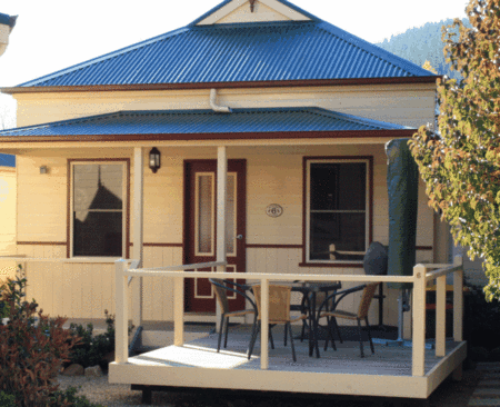 Autumn Affair Cottages  - Dalby Accommodation 2