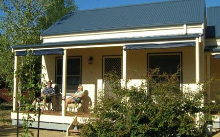 Alpine Valley Cottages - Dalby Accommodation 0