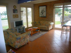 Dockside Waterfront Indulgence - Dalby Accommodation 3