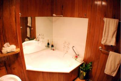 Weeroona - Dalby Accommodation 3