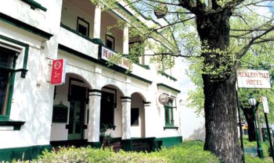 Healesville Hotel - Dalby Accommodation 0