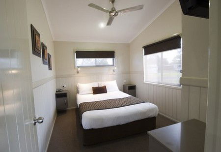 Lake Ainsworth Holiday Park - Dalby Accommodation 5
