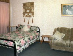 Fernleigh Cottages & Country Barn - Dalby Accommodation 1