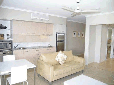 Sea Point On Trinity Beach - Dalby Accommodation 4