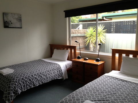 Phillip Island Cottages - Dalby Accommodation 1