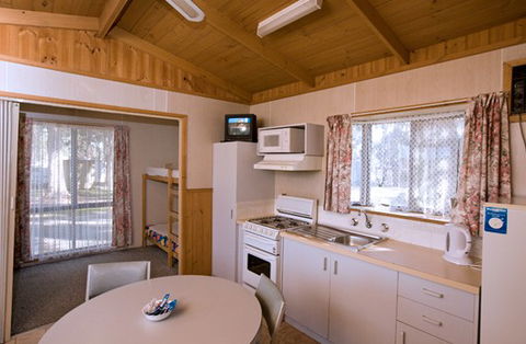 Shady Acres Caravan Park Ballarat - Dalby Accommodation 4