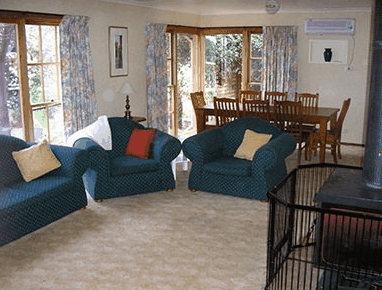 Mansfield House - Dalby Accommodation 2