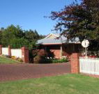 Karri Rose B  B - Dalby Accommodation