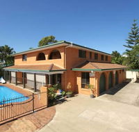 Airlie Court Holiday Apartments - Dalby Accommodation