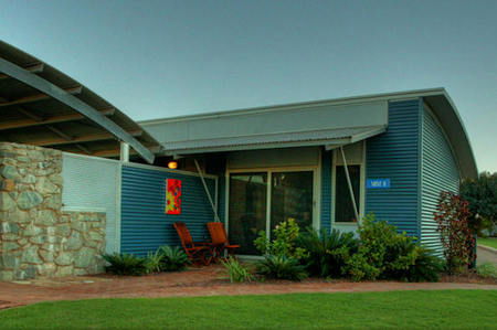 Samson Beach Chalets - Dalby Accommodation 3