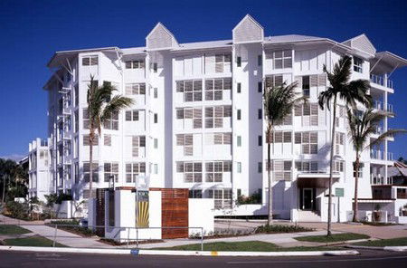 201 Lake Street - Dalby Accommodation 0