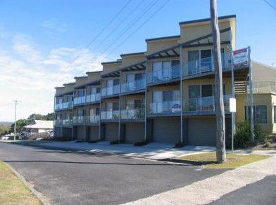 Seaspray Apartments - Dalby Accommodation 0
