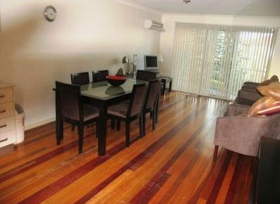 Seaspray Apartments - Dalby Accommodation 2
