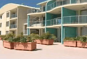 Waldorf Apartment Hotel - Dalby Accommodation