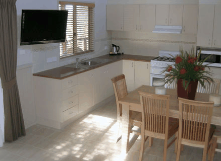 Lakesea Caravan Park - Dalby Accommodation 0