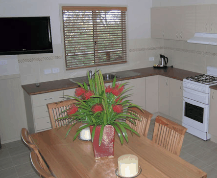 Lakesea Caravan Park - Dalby Accommodation 1