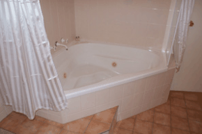 Burke  Wills Motor Inn - Dalby Accommodation