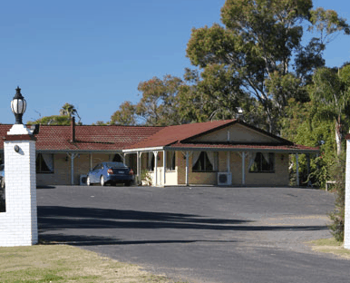 Burke & Wills Motor Inn - Dalby Accommodation 4