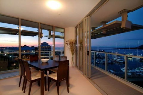 Cairns Luxury Apartments, Harbourlights Complex - Dalby Accommodation 0