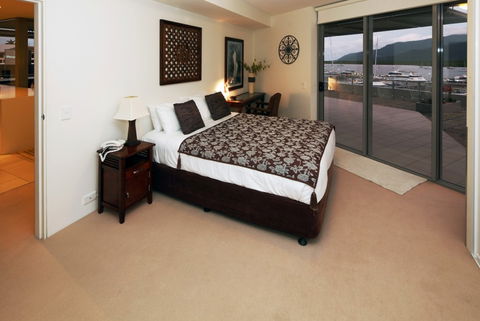 Cairns Luxury Apartments, Harbourlights Complex - Dalby Accommodation 5