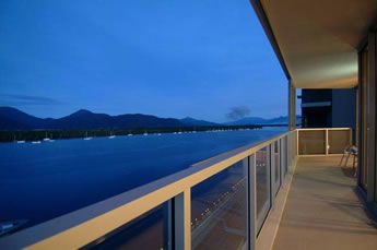 Cairns Luxury Apartments, Harbourlights Complex - Dalby Accommodation 10