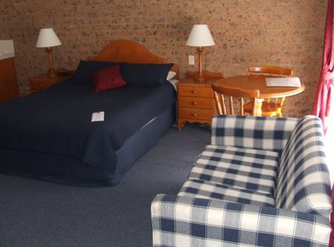 Swaggers Motor Inn, Yass - Dalby Accommodation 3
