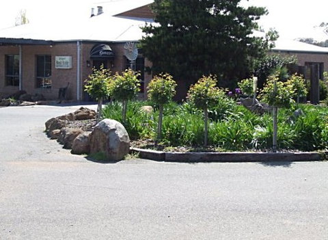 Swaggers Motor Inn, Yass - Dalby Accommodation 4