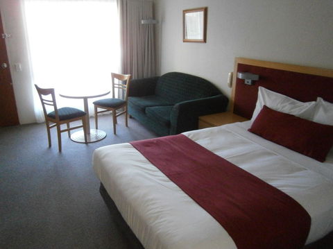 George Bass Motor Inn - Dalby Accommodation 0