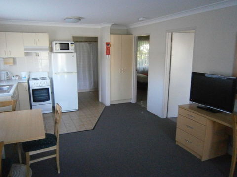 George Bass Motor Inn - Dalby Accommodation 2