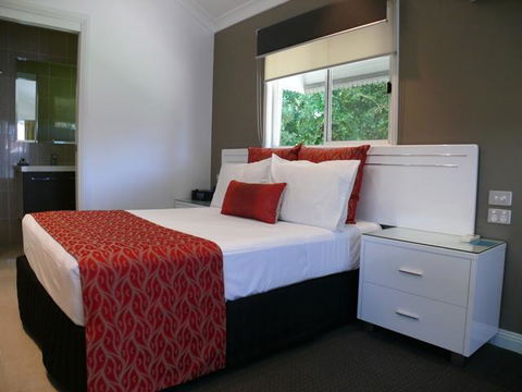 The Gateway Village Holiday Park - Dalby Accommodation 9