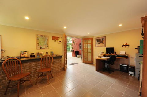Rooftops Bed & Breakfast - Dalby Accommodation 12