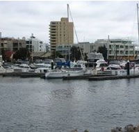 Glenelg Lake Holiday Apartment Accommodation - Dalby Accommodation