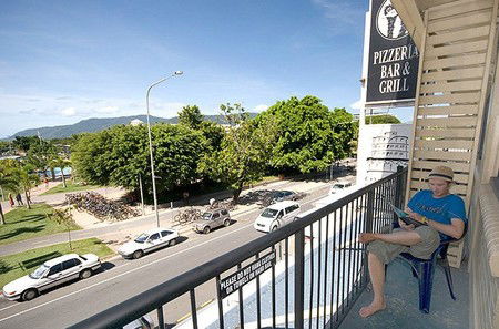 Global Backpackers - Dalby Accommodation 1