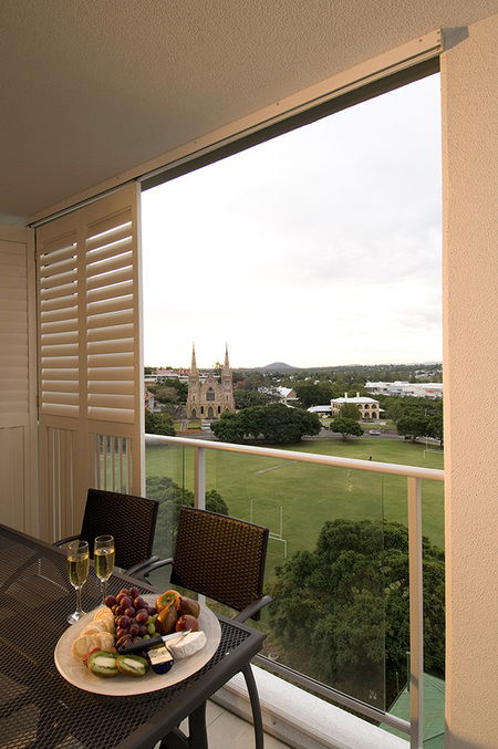 Oaks Aspire Apartments - Dalby Accommodation 4