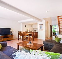 A Byron Experience - Dalby Accommodation