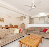 Aaah 2  Byron - Dalby Accommodation