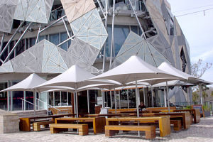 Arintji Cafe + Bar - Dalby Accommodation 0