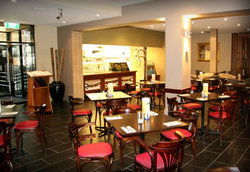 Castello's Foresters Arms Hotel - Dalby Accommodation 1