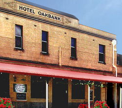 Oakbank Hotel - Dalby Accommodation 2